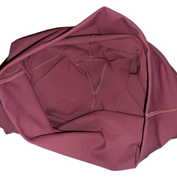 Lululemon Wunder Under Hi-Rise Crop Full-On Luxtreme 21" / So Merlot Sz 10 - Picture 10 of 10